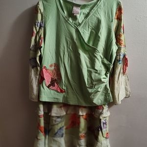 Women's 2 piece outfit by f.l. malik size L